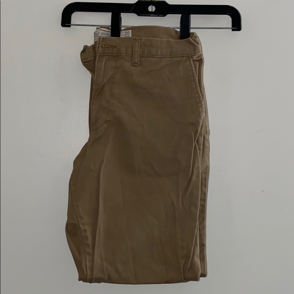 Old Navy Classic Khakis 30x30